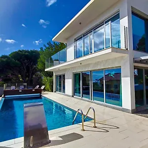 Villa Madeira